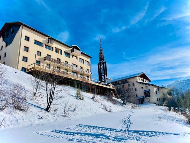 Alpeen Hotel