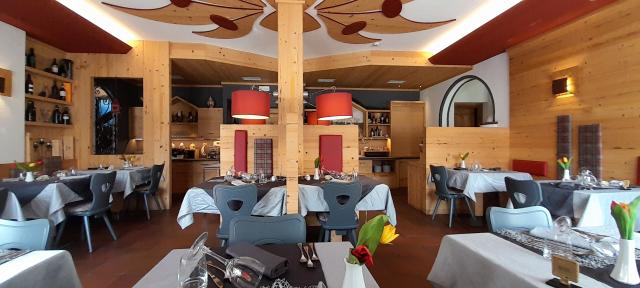 Hotel Azola
