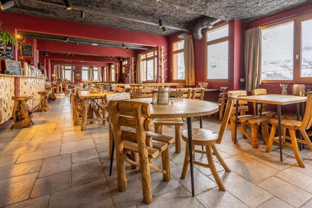 Alpeen Hotel