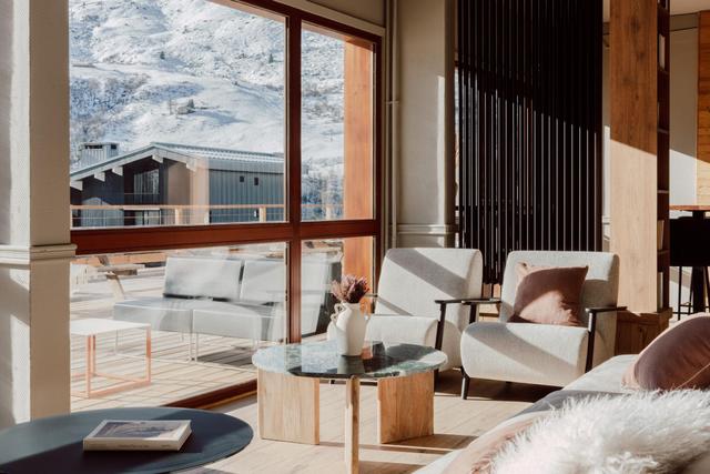 Alpeen Hotel
