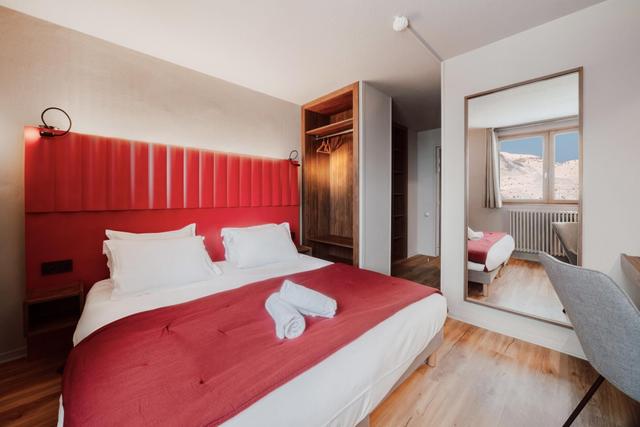 Alpeen Hotel