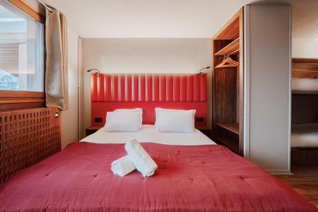 Alpeen Hotel