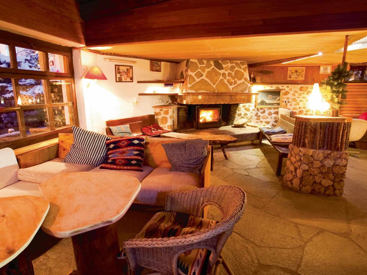 Hotel & Bar Derby